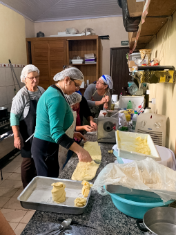 Grupo do PAIF participa de curso de pães na comunidade do Hilário
